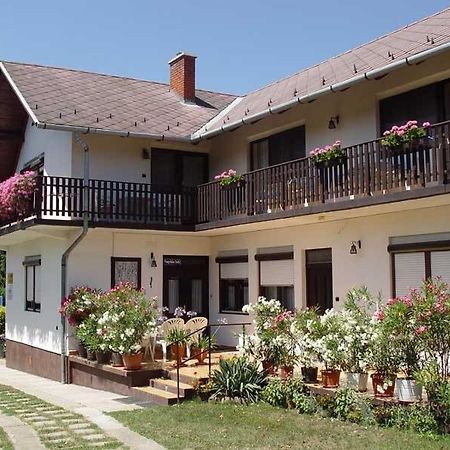 Apartman Berki Margit Хевіз Екстер'єр фото