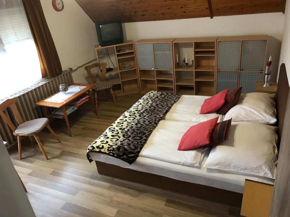 Apartman Berki Margit Хевіз Екстер'єр фото