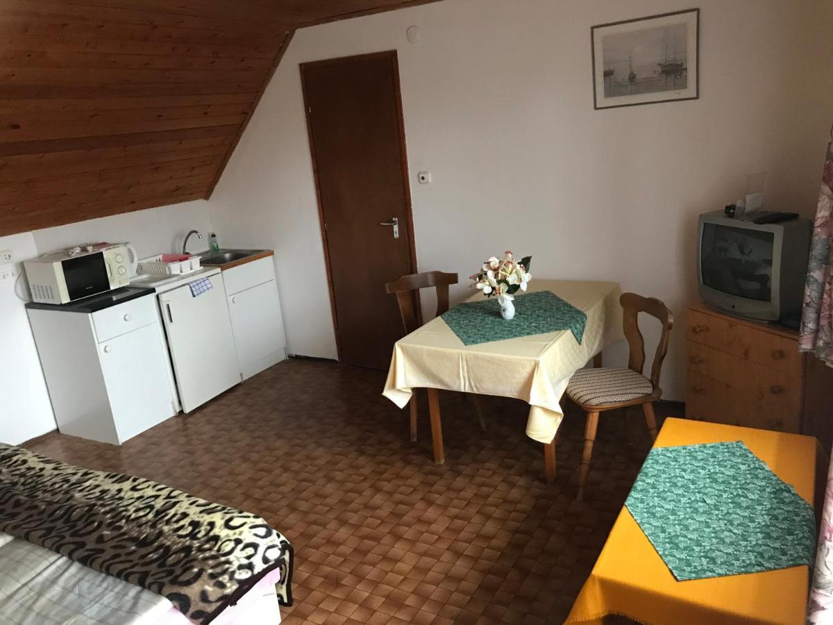 Apartman Berki Margit Хевіз Екстер'єр фото